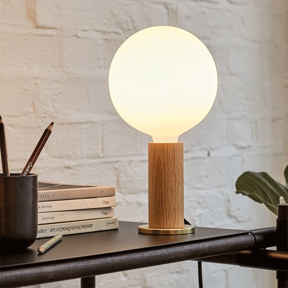 Lampe de table en chene haute qualité TALA – Image 3